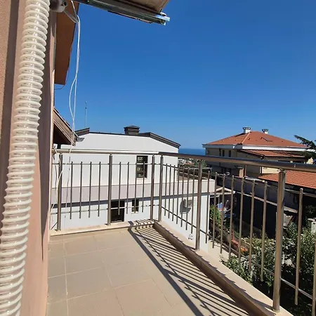 Guest house Alfa With Parking 3*