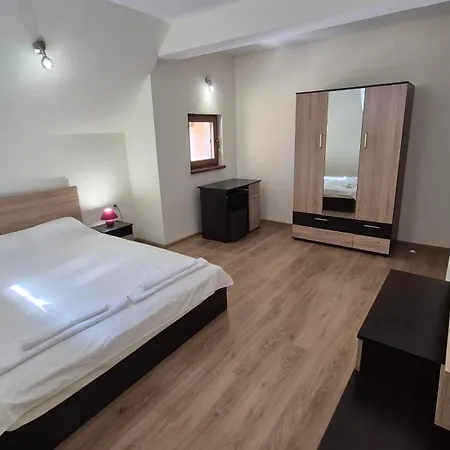 Penzion Alfa With Parking 3*