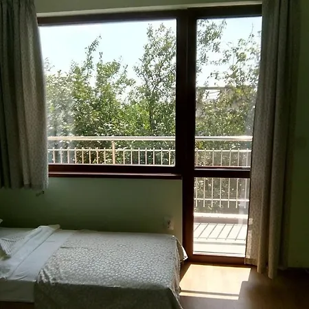 Alfa With Parking Guest house