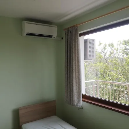 Guest house Alfa With Parking