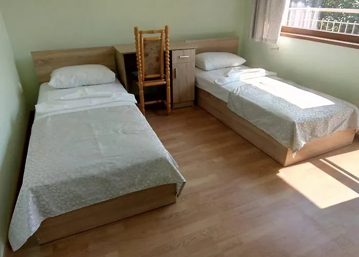 Maison d'hôtes Alfa With Parking