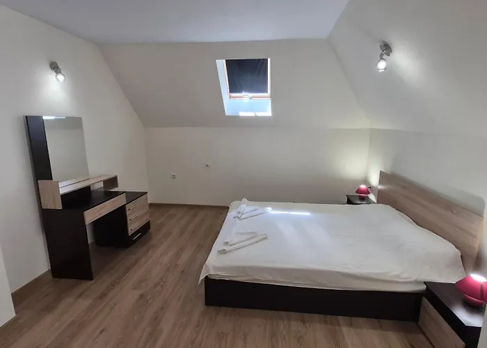 Гостевой дом Alfa With Parking 3*