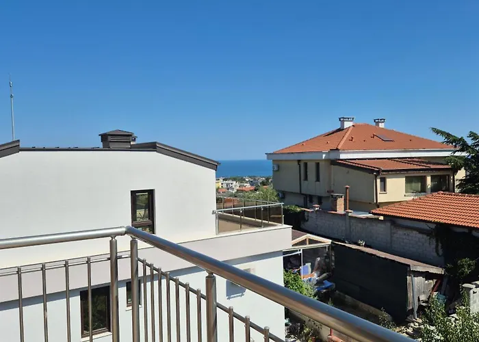 Alfa With Parking 3* Варна