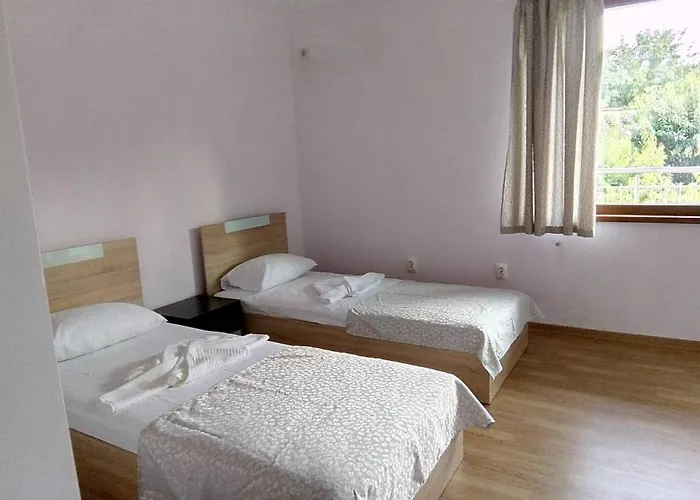 Alfa With Parking Гостевой дом