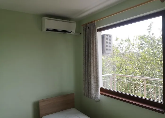 Гостевой дом Alfa With Parking